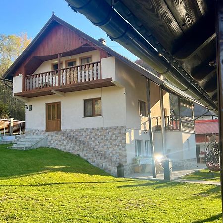 Mihoesti Cabana Baraj Apuseni Mountains מראה חיצוני תמונה